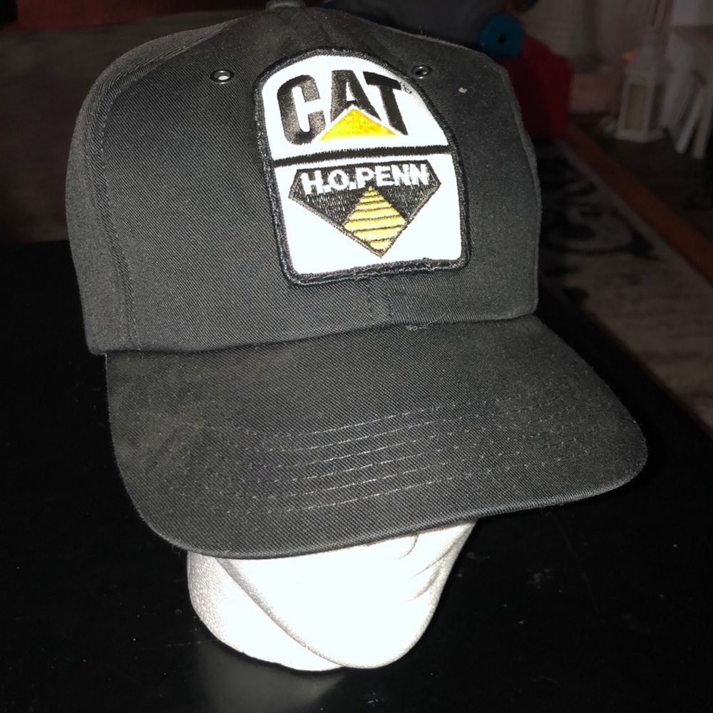 CAT snapback Blk trucker style with Cat front logo